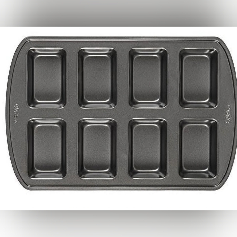 Wilton Non-Stick 8-Cavity Baking Pan New